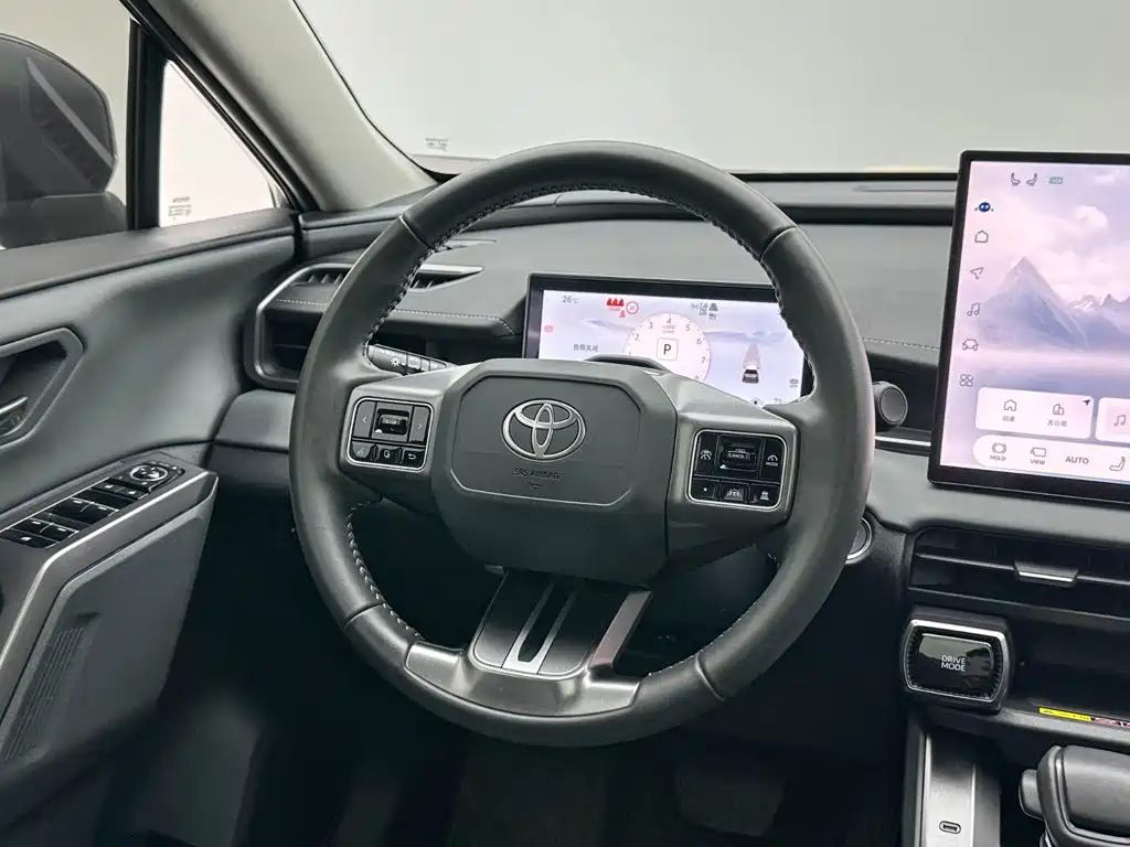 Toyota RAV4 — миниатюра 21