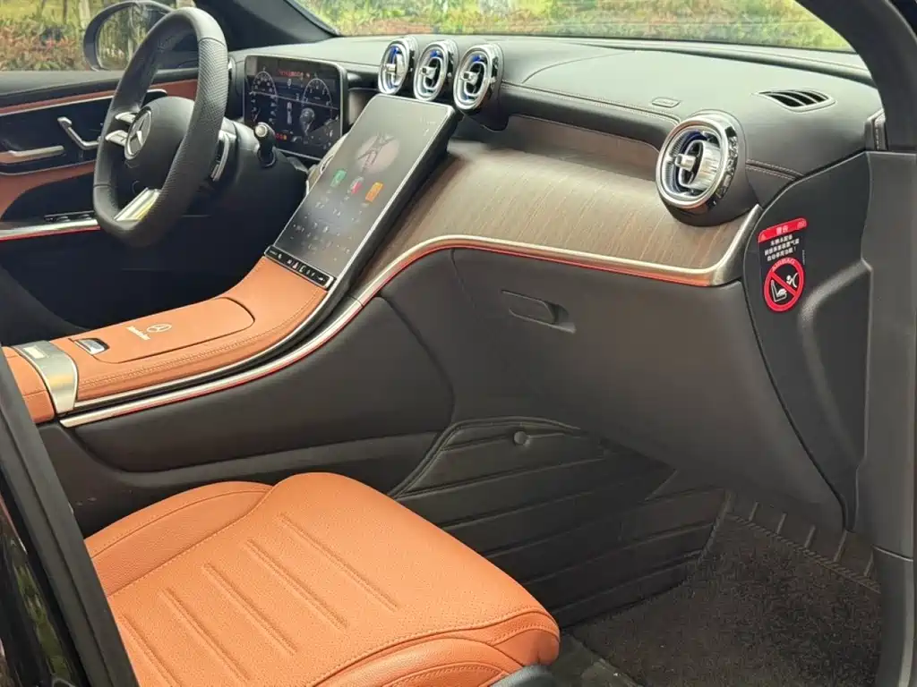 Mercedes-Benz GLC — миниатюра 12
