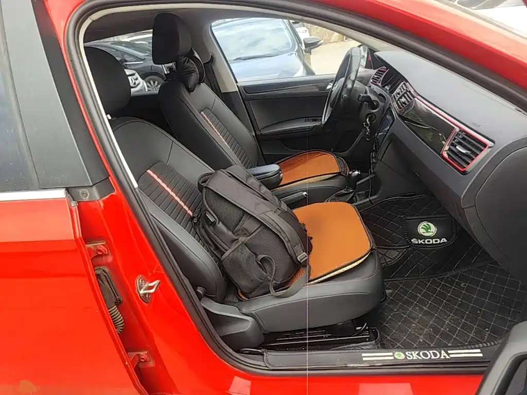 Skoda Rapid Spaceback — миниатюра 25