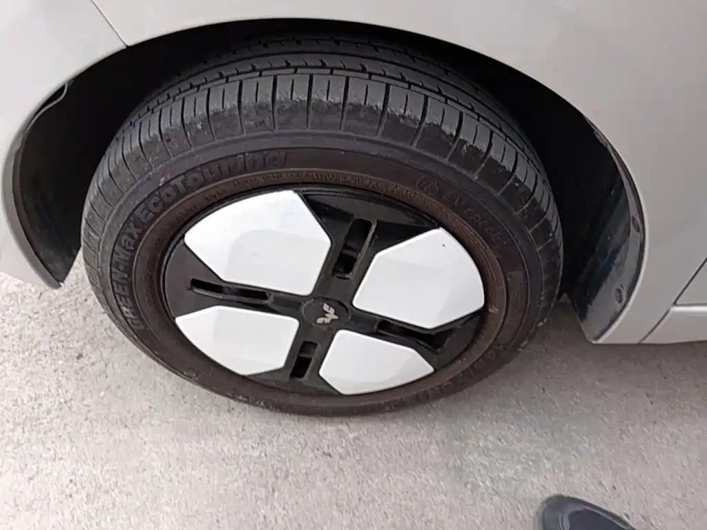 Wuling MINIEV — миниатюра 23