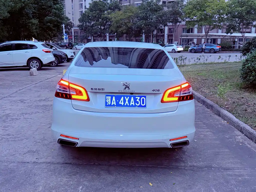 Peugeot 408 — миниатюра 5