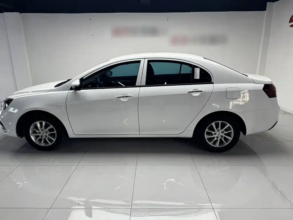 Geely Emgrand — миниатюра 7