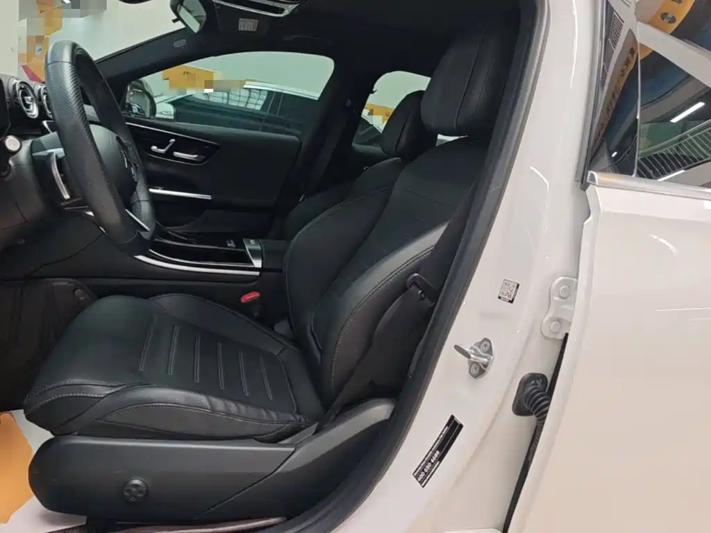 Mercedes-Benz C-Class — миниатюра 15