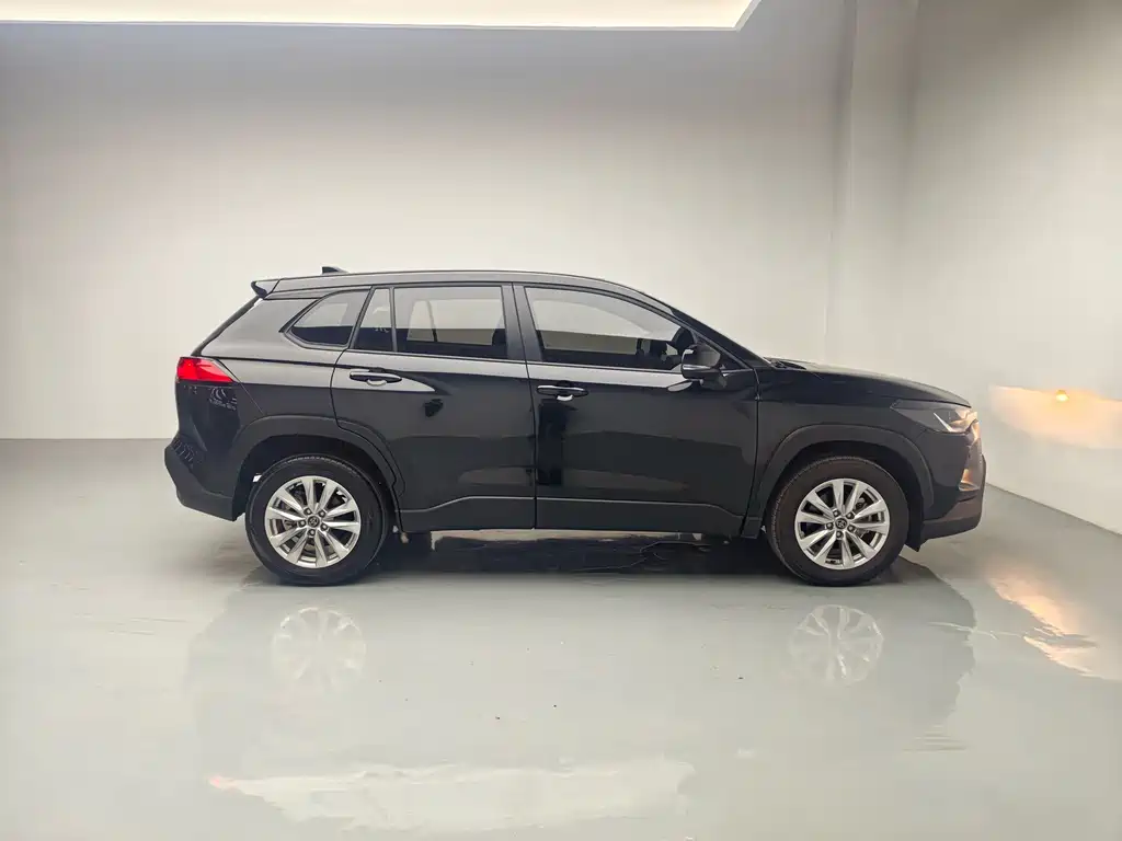 Toyota Corolla Cross — миниатюра 9