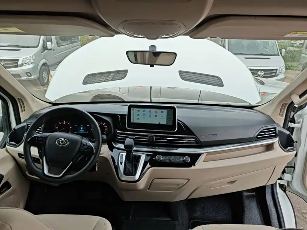 MAXUS V90 — миниатюра 10