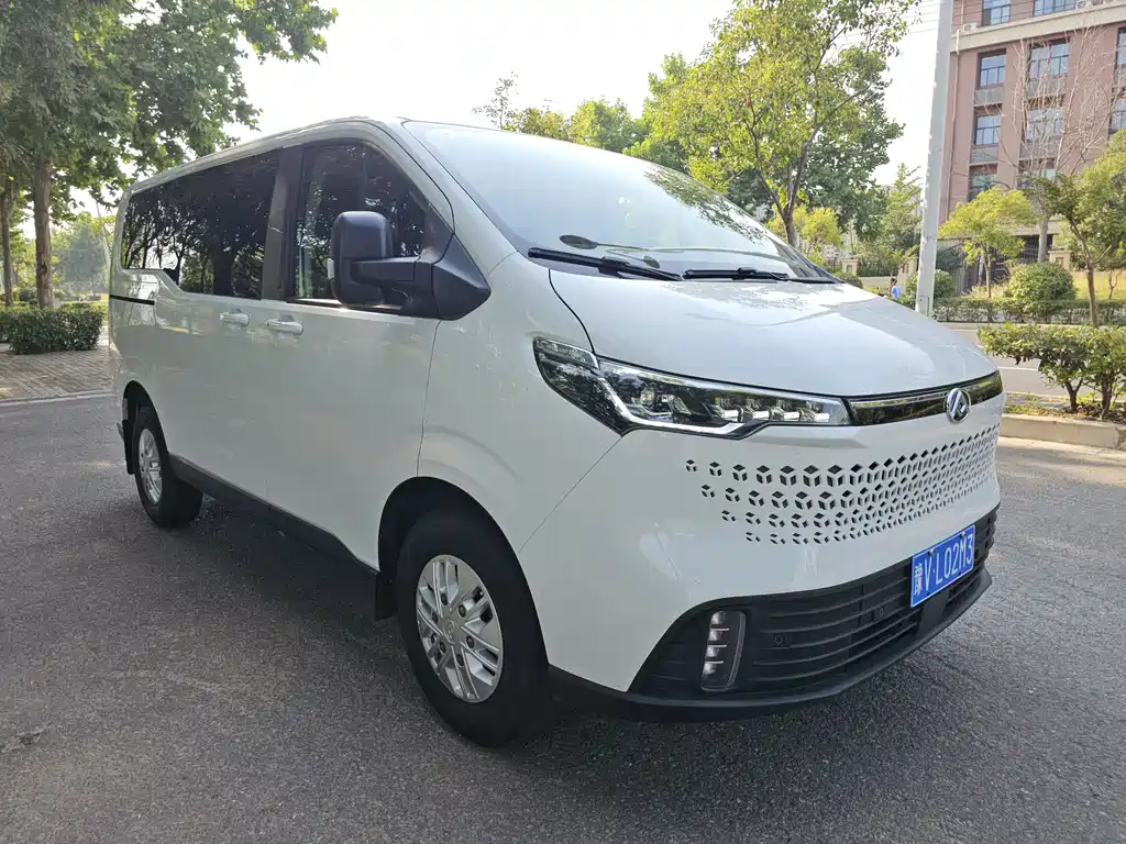 Maxus V70 — миниатюра 3