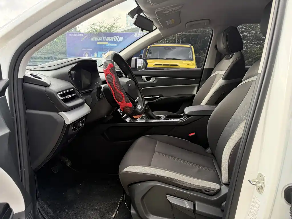 Wuling Victory — миниатюра 12