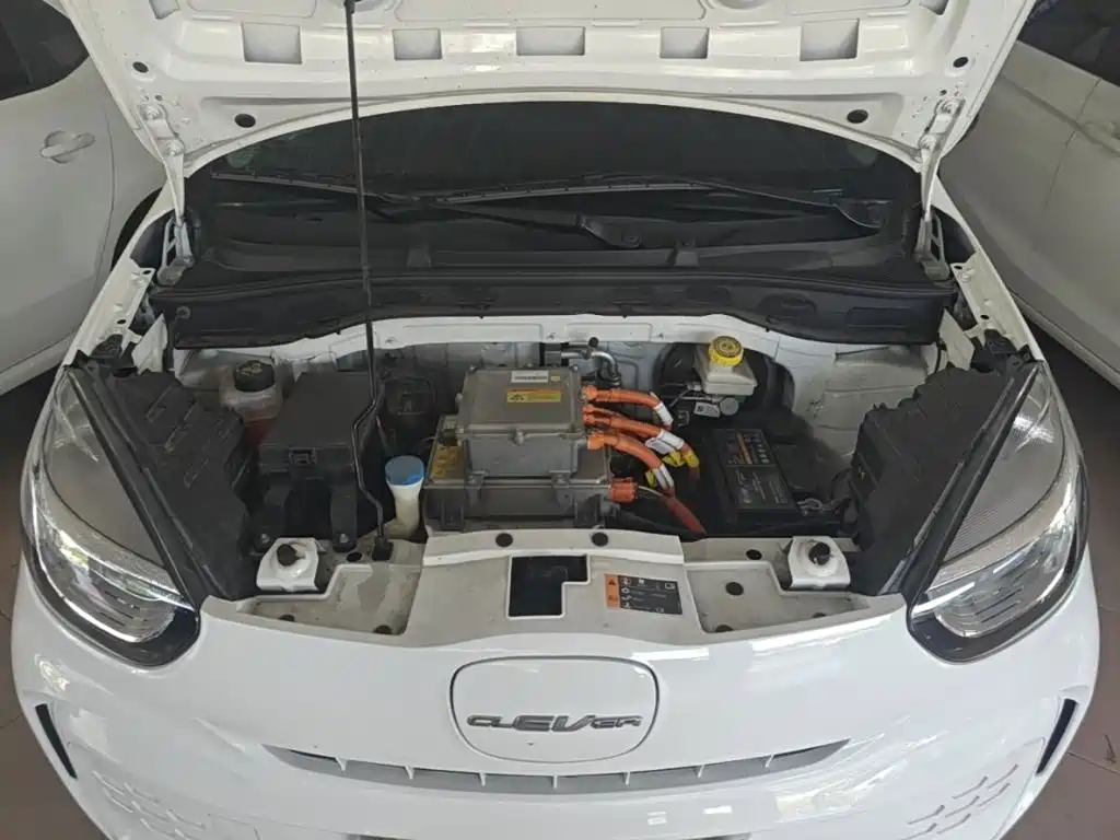 Roewe Clever — миниатюра 20