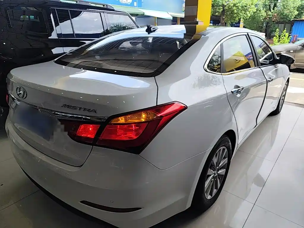 Hyundai Mistra — миниатюра 7