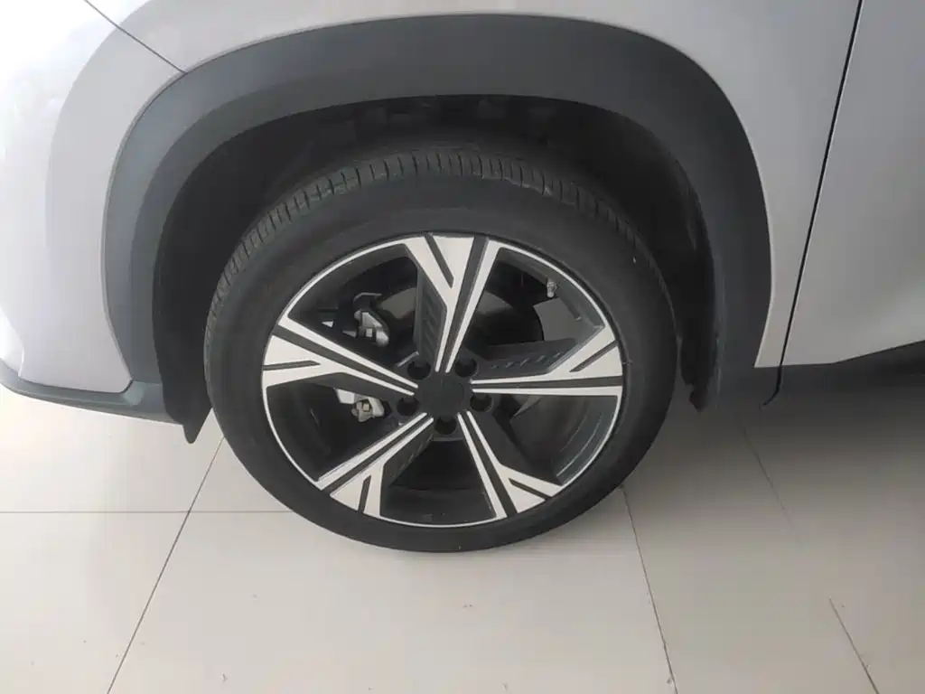 Geely Boyue — миниатюра 23