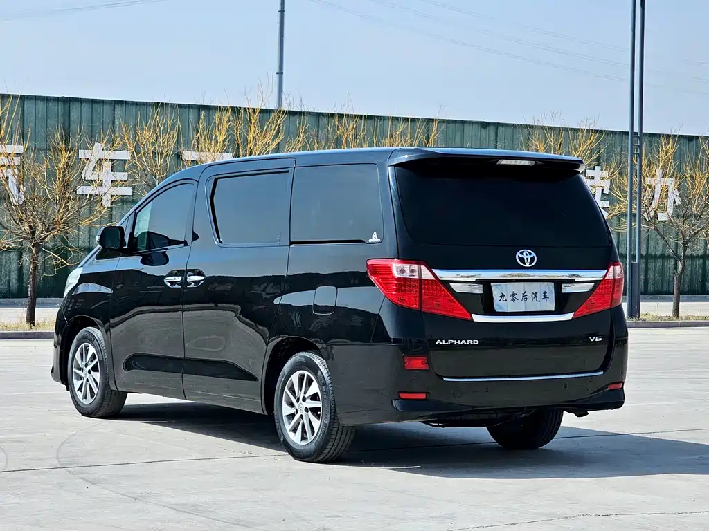 Toyota Alphard 2012 3.5L Luxury