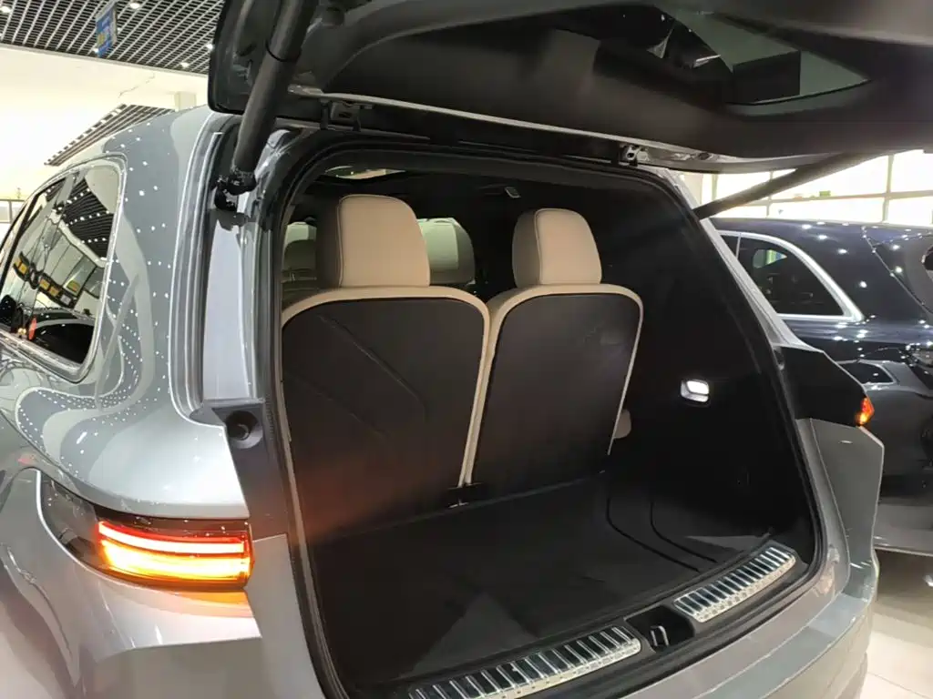 Li Auto Li L9 — миниатюра 19