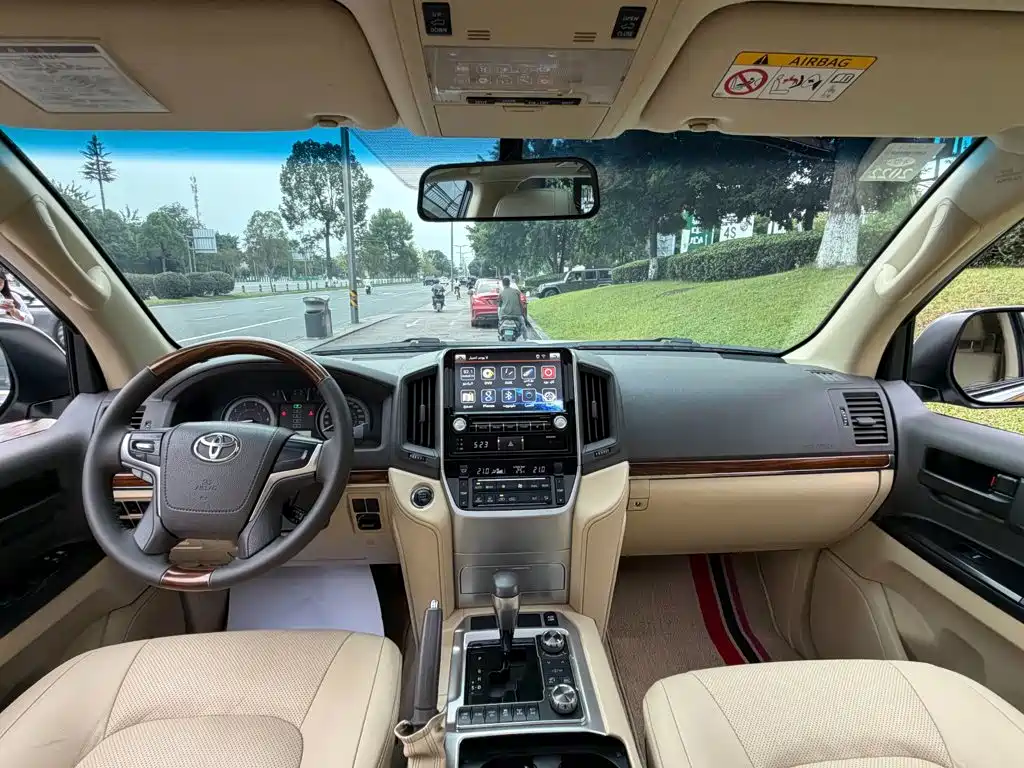 Toyota Land Cruiser — миниатюра 13