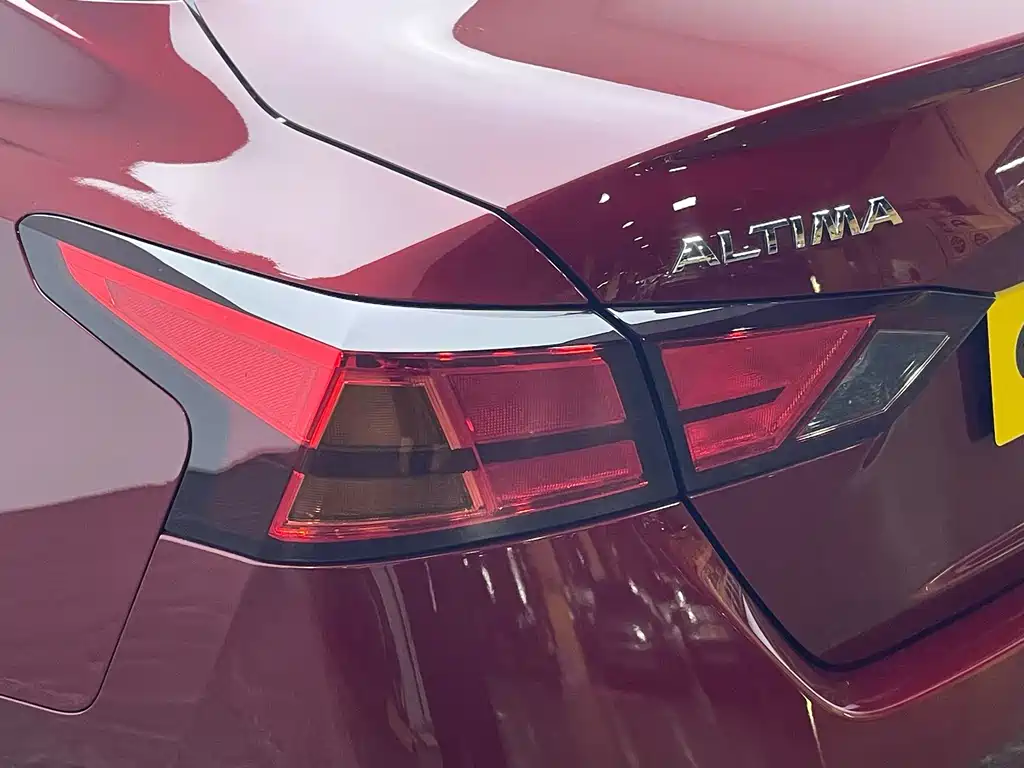 Nissan Teana — миниатюра 12