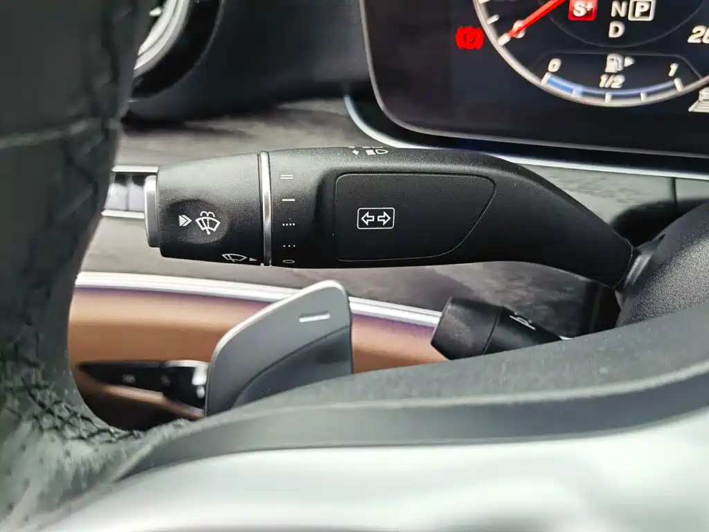 Mercedes-Benz E-Class — миниатюра 30
