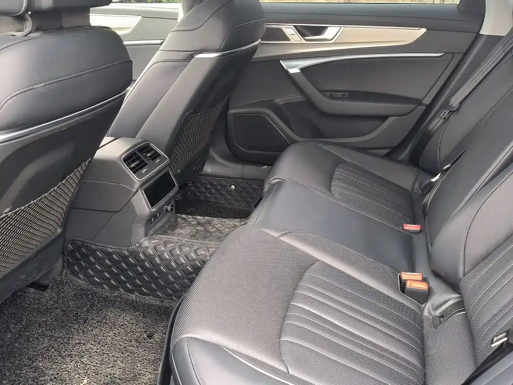 Audi A6L — миниатюра 6