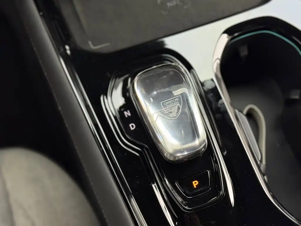 Volvo EM90 — миниатюра 23
