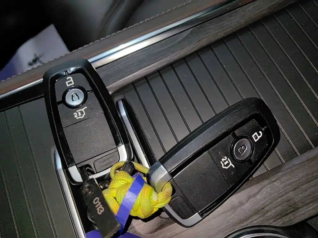 Ford Explorer — миниатюра 9