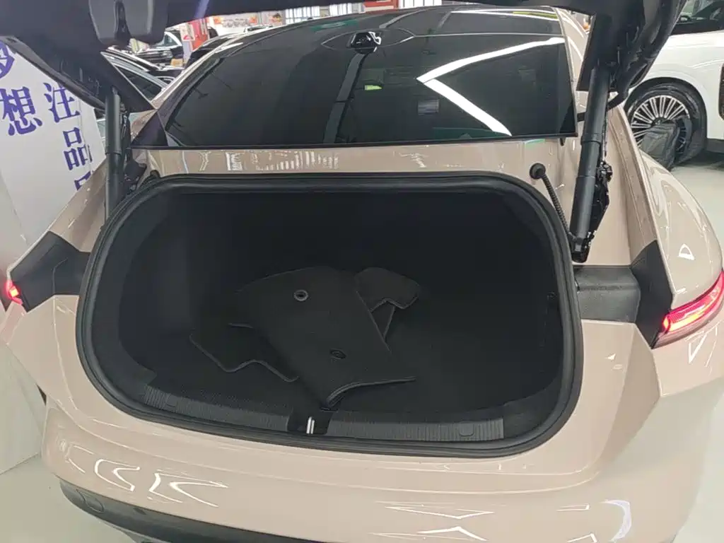 NIO ET5 — миниатюра 19