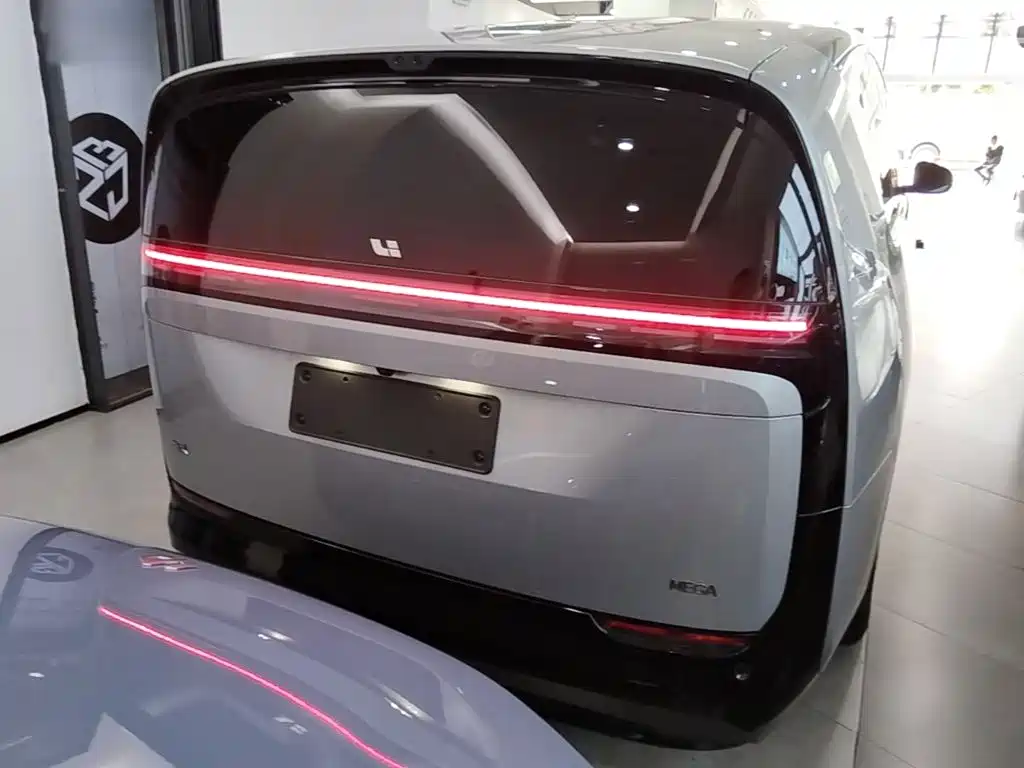 Li Auto Li MEGA — миниатюра 6
