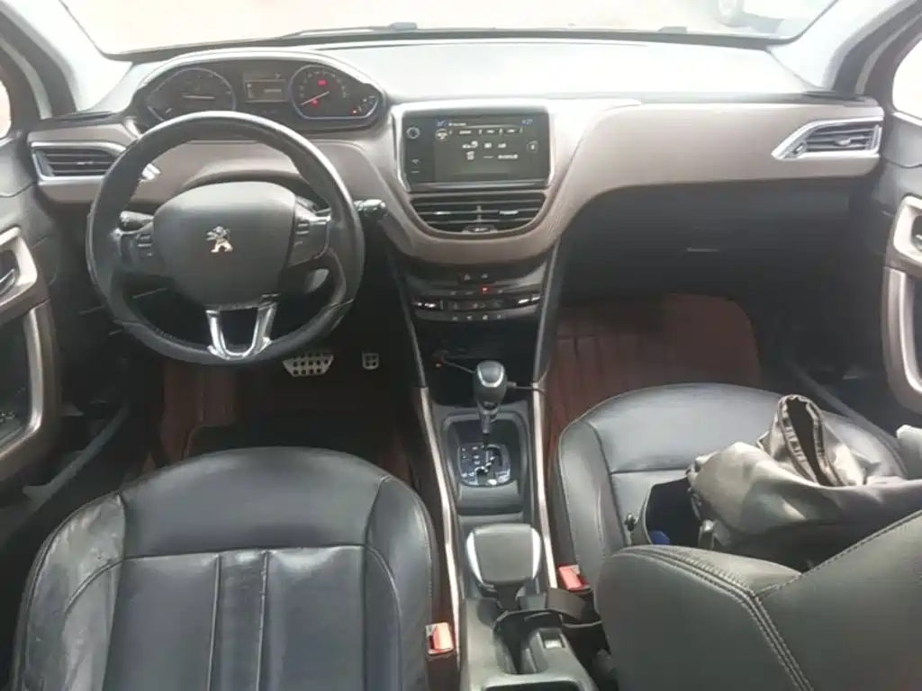 Peugeot 2008 — миниатюра 10