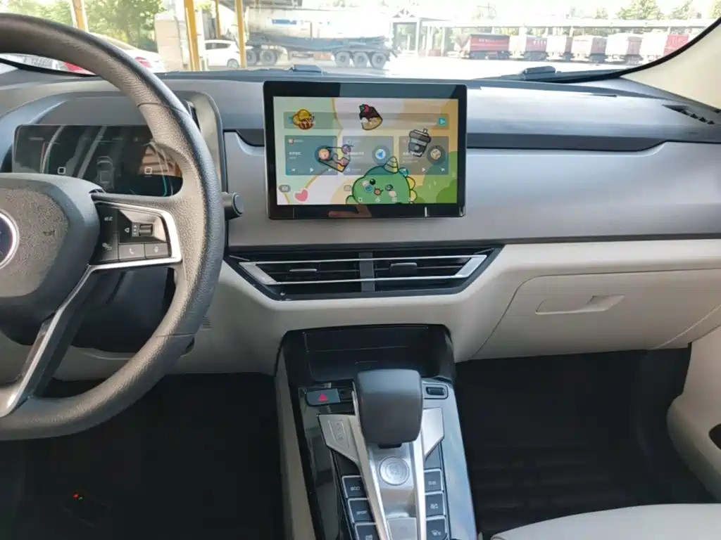 BYD Yuan Pro — миниатюра 13