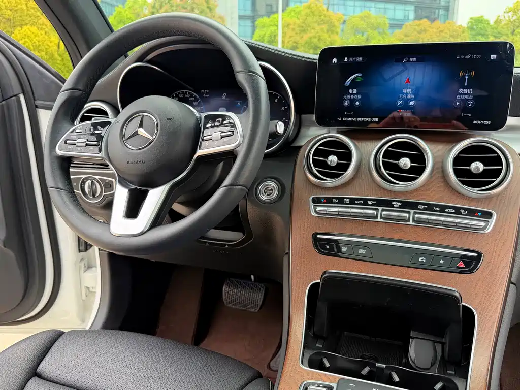 Mercedes-Benz GLC — миниатюра 10