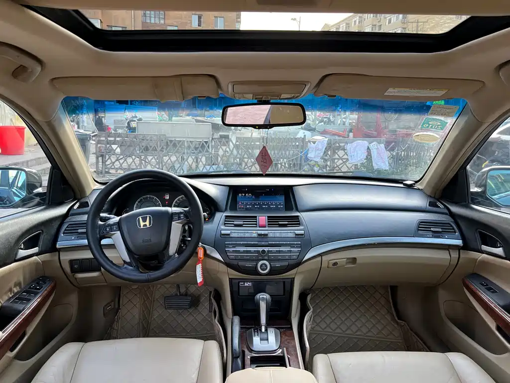 Honda Accord — миниатюра 7