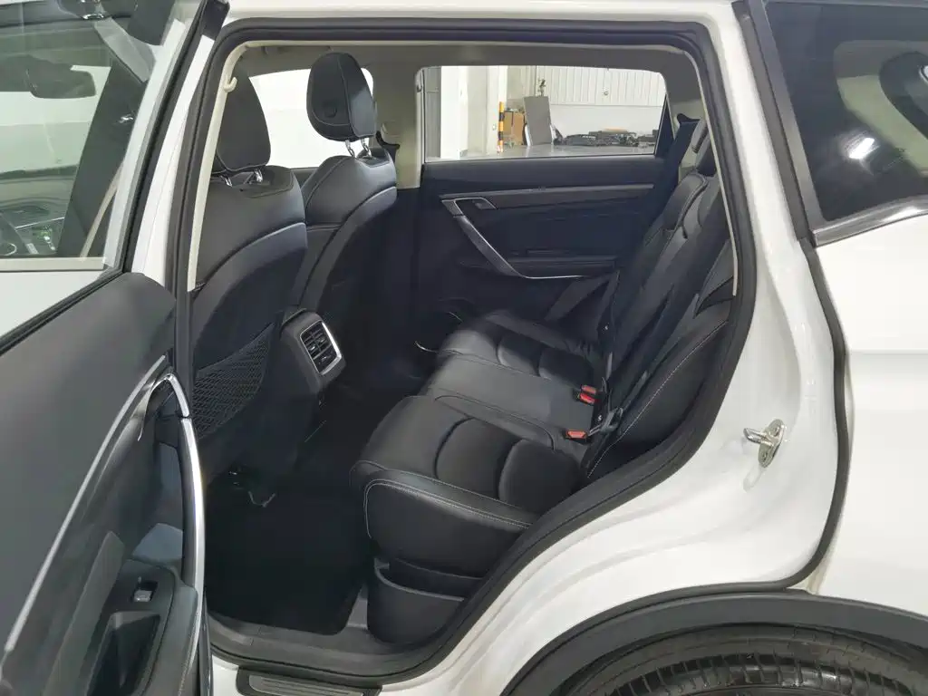Geely Boyue — миниатюра 15