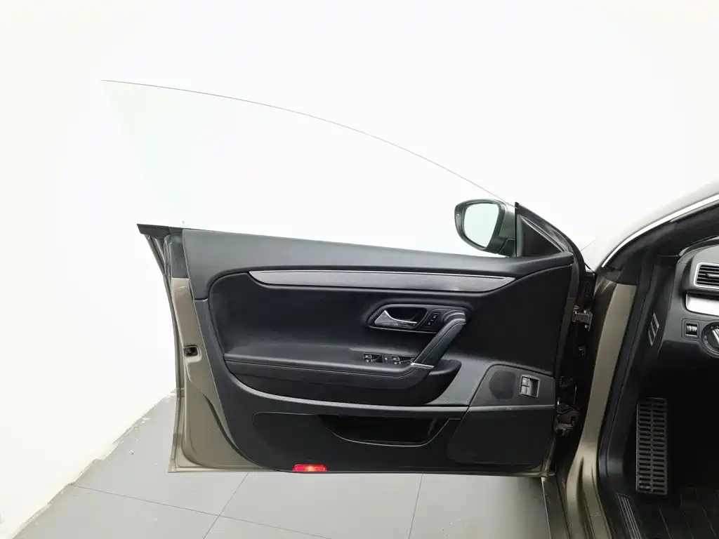 Volkswagen CC — миниатюра 8