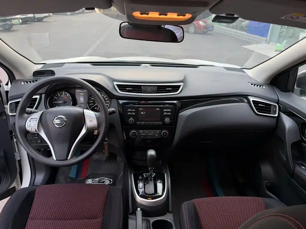 Nissan Qashqai — миниатюра 14