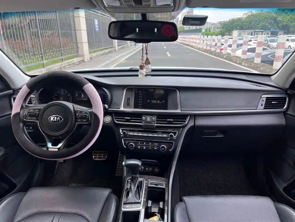 Kia K5 2016 1.6T AT LUX