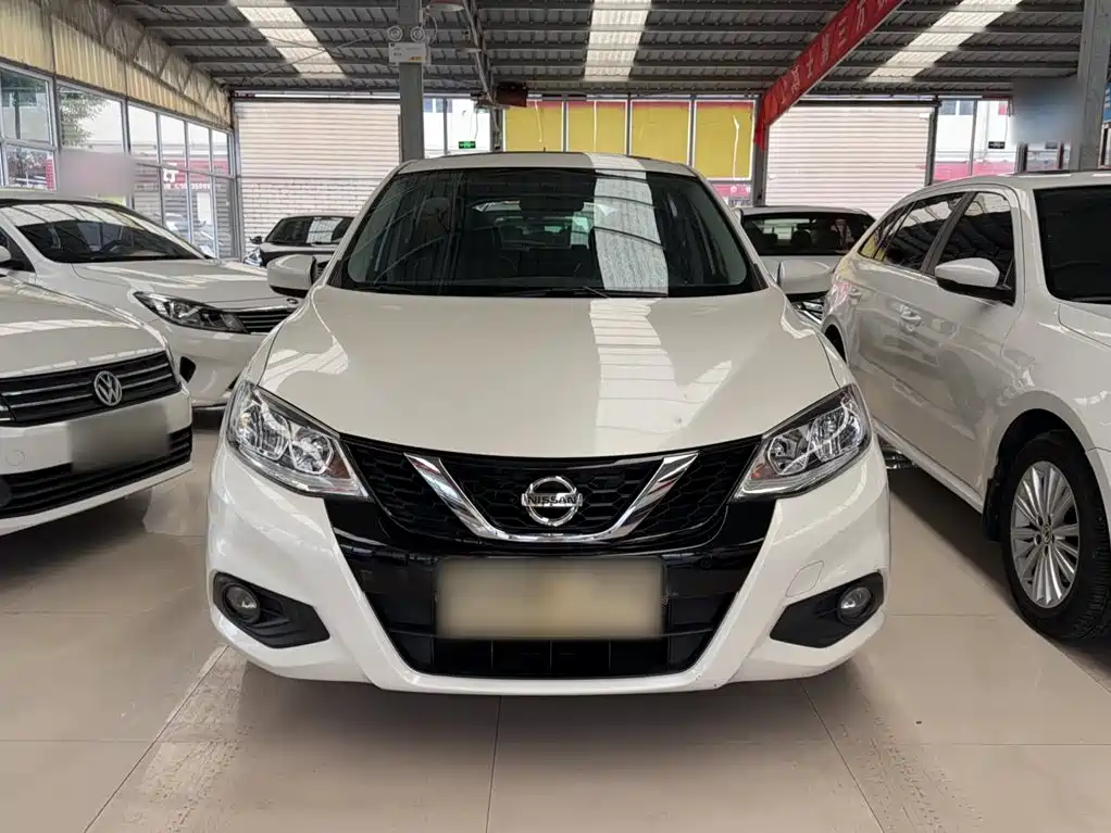 Nissan Tiida — миниатюра 6