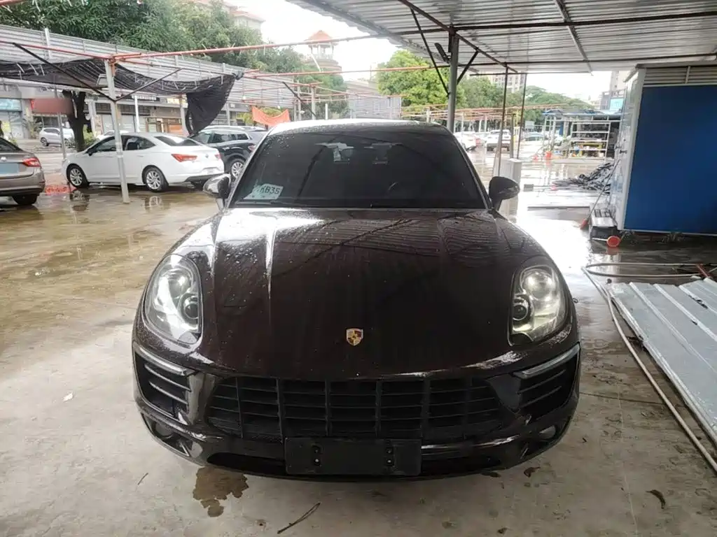 Porsche Macan — миниатюра 3