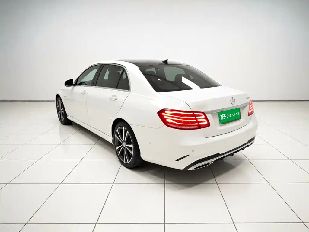 Mercedes-Benz E-Class — миниатюра 4