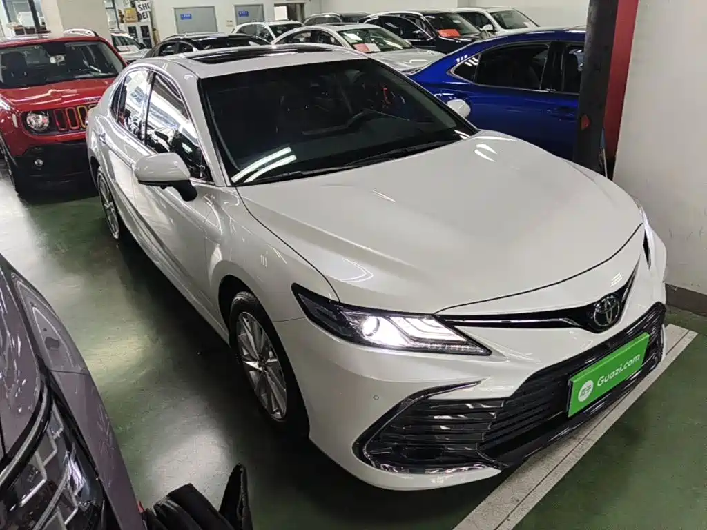 Toyota Camry 2021 2.0G Luxury
