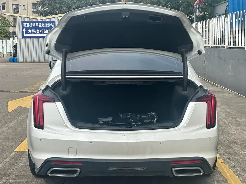 Cadillac CT5 2023 28T Luxury （ Standard ）
