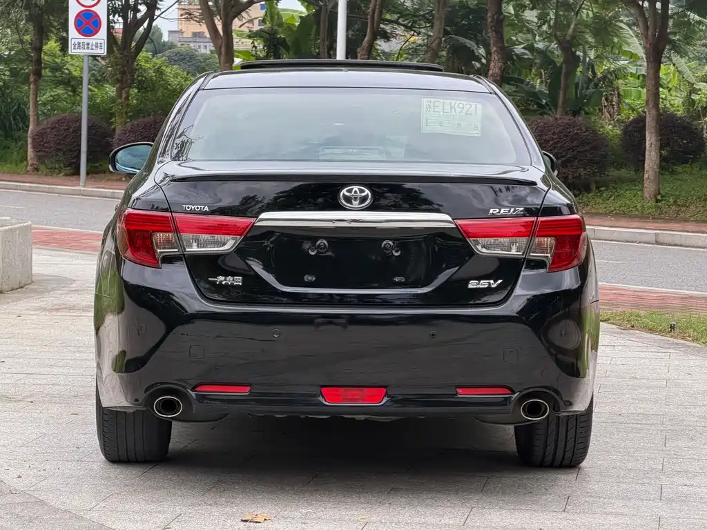 Toyota Reiz 2013 2.5V