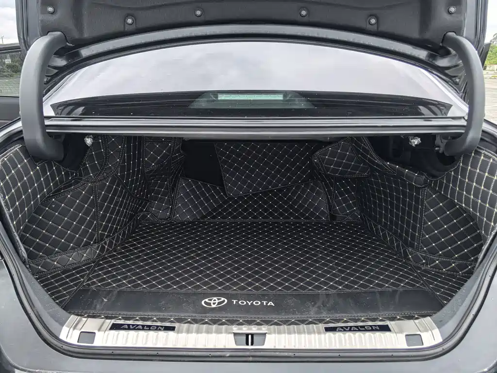 Toyota Avalon — миниатюра 12