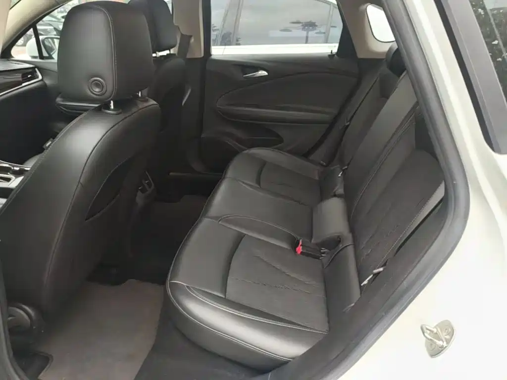 Buick Verano — миниатюра 17