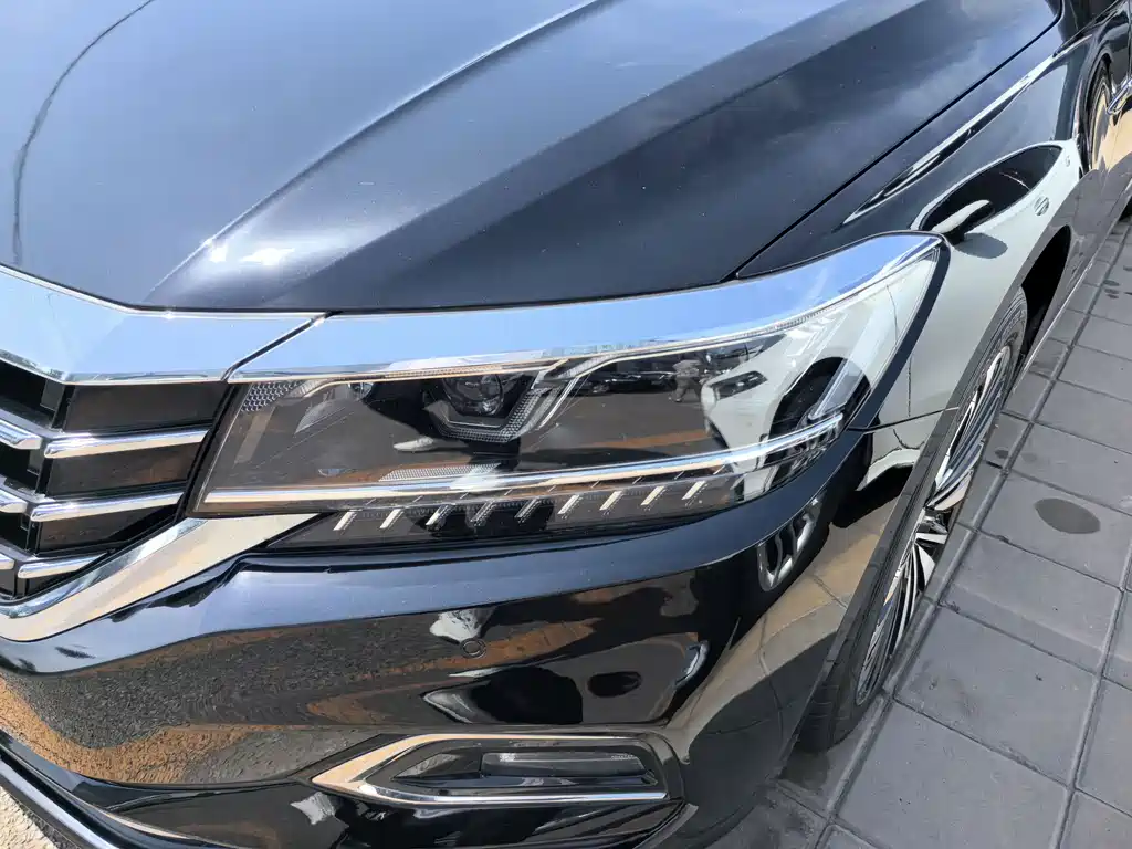 Volkswagen Passat 2019 380TSI Luxury VI