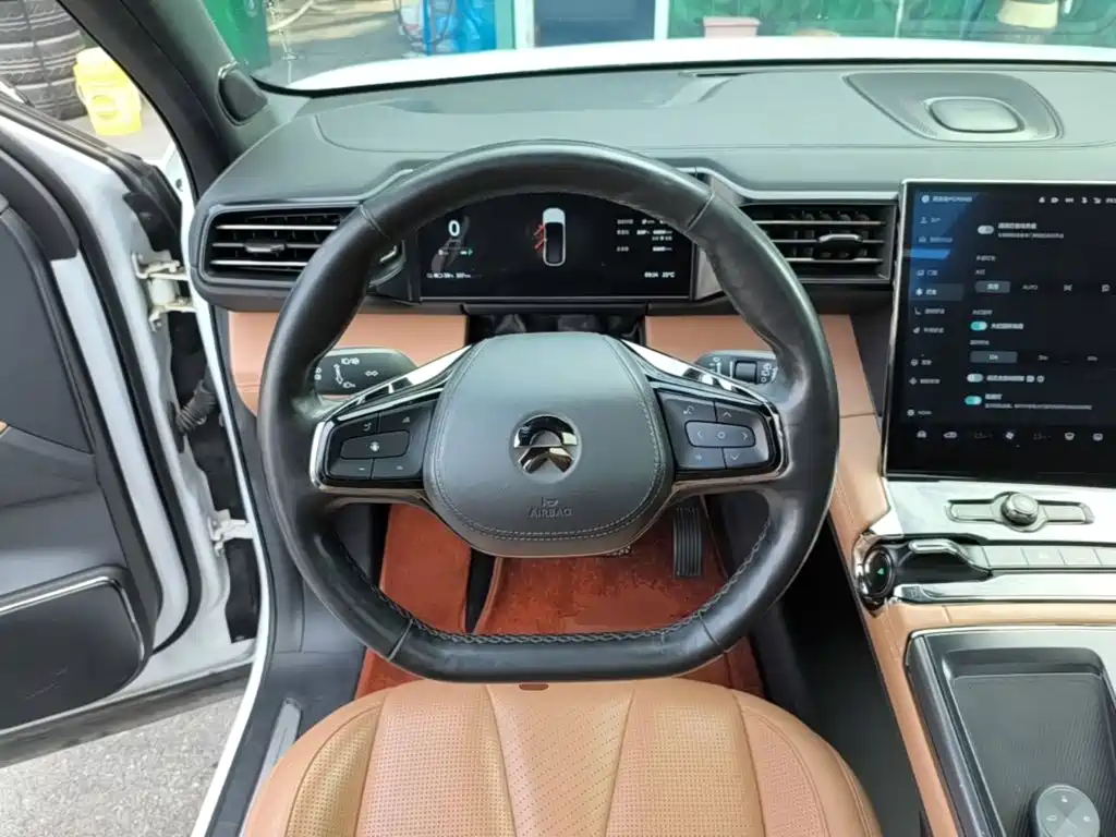 NIO ES8 — миниатюра 11