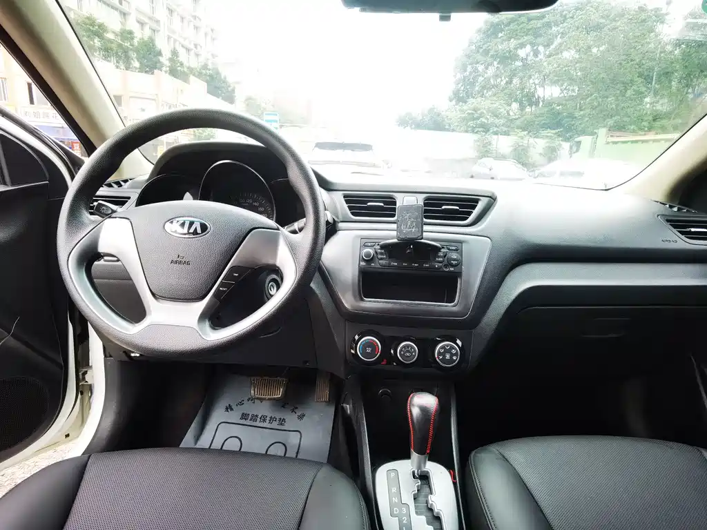 Kia K2 — миниатюра 16