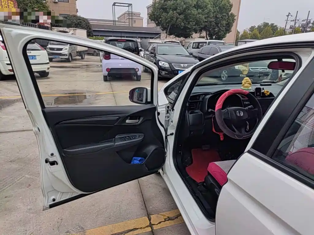 Honda Fit — миниатюра 16