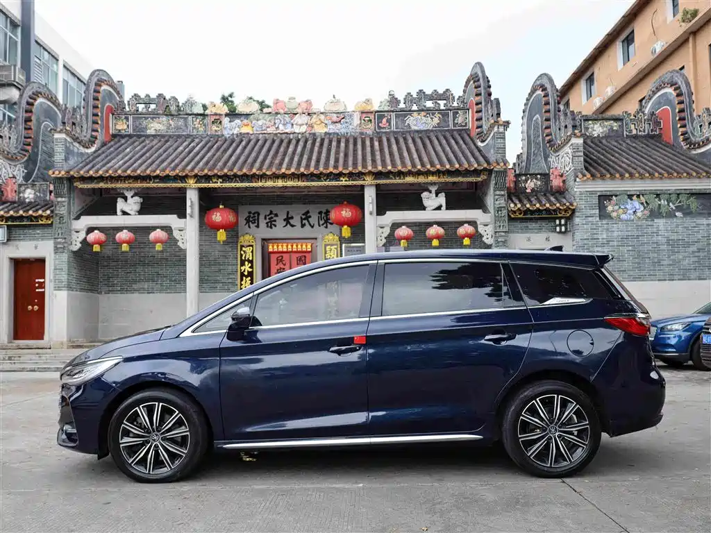 BYD Song MAX MAX 2019 DM 1.5T 6 мест VI