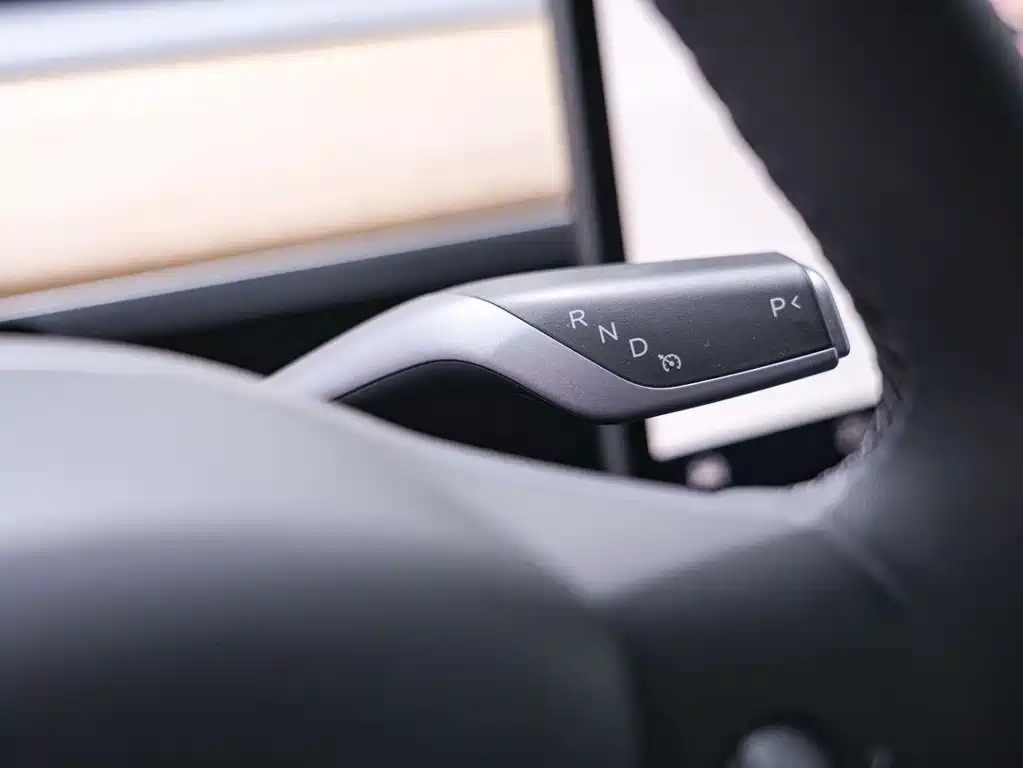 Tesla Model 3 — миниатюра 14