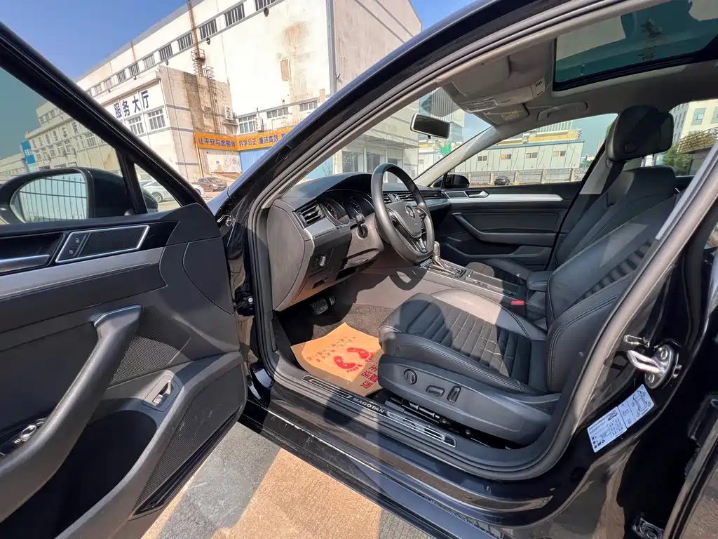 Volkswagen Magotan 2018 330TSI DSG Lead