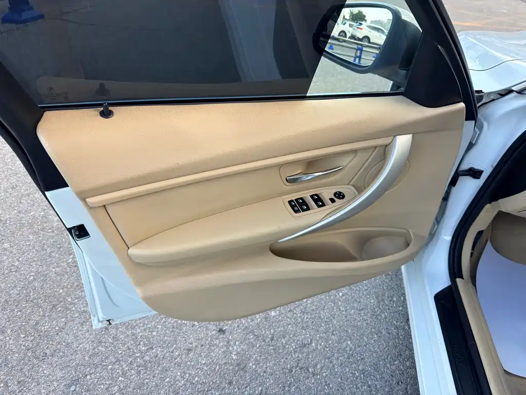 BMW 3 Series — миниатюра 4