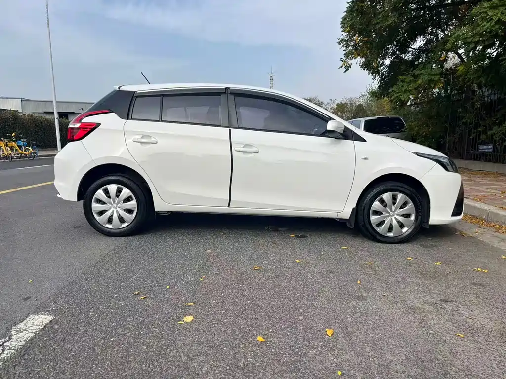 Toyota Yaris L — миниатюра 22
