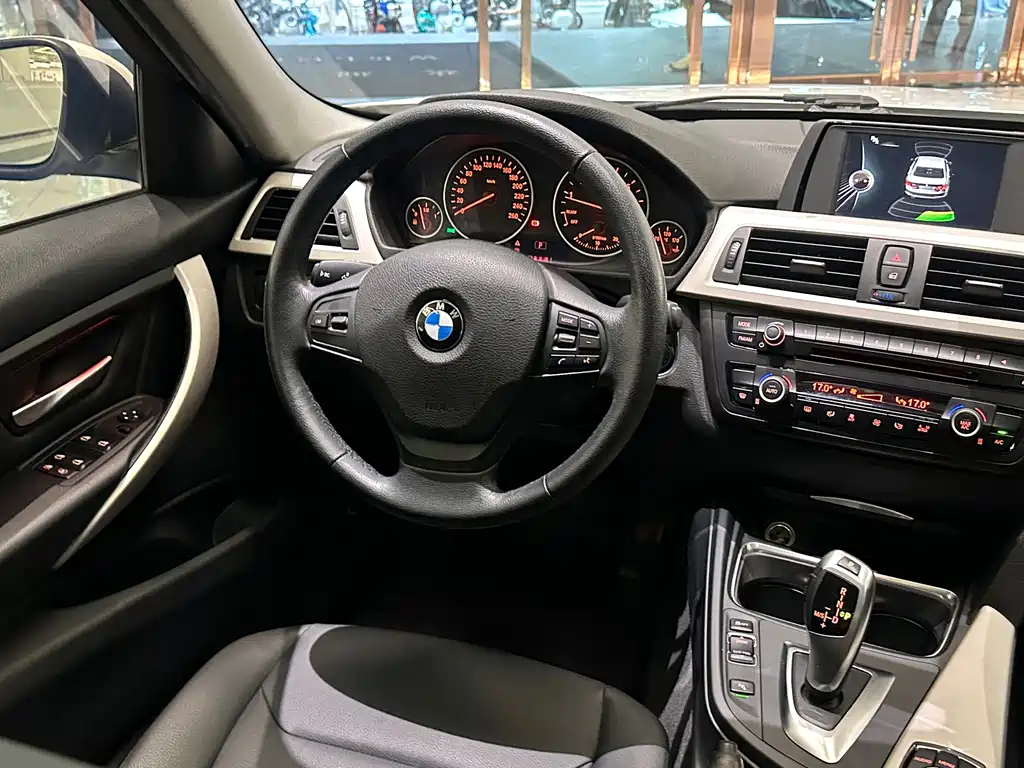 BMW 3 Series — миниатюра 18